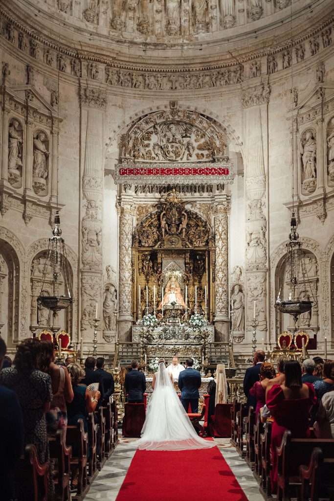 Boda religiosa de Carmen e Iván en la Catedral de Sevilla
