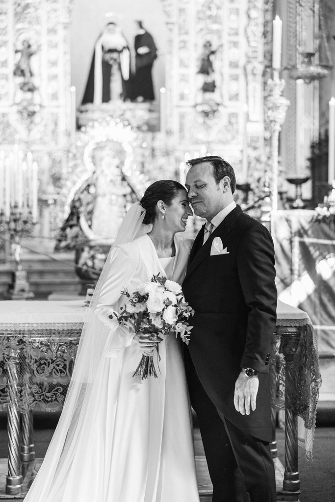 Boda religiosa de Cristina y Carlos en la Iglesia de San Juan de la Palma, Sevilla