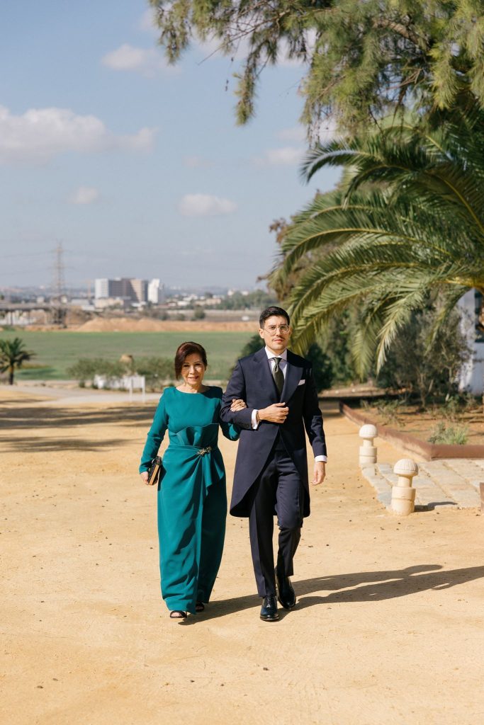 Familia y amigos en la boda de César y Manuel, Hacienda Villanueva del Pítamo